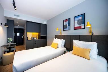 Staycity Aparthotels Paris La Defense