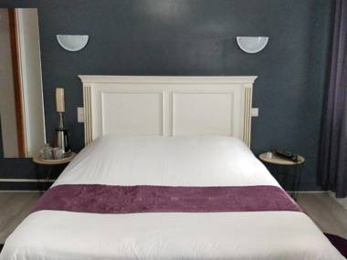 Les Grands Voyageurs