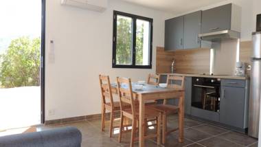 Belle mini villa vue montagne au coeur du village de Conca