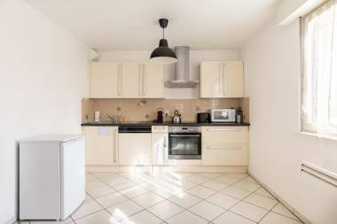 The Elegance - Renovated apartment with parking