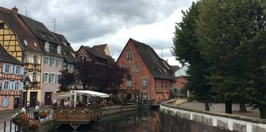 BORD EAU Guest House
