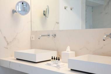 BORD EAU Guest House