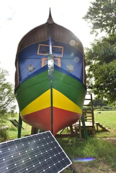 Yourte Roulotte et Gite de la Laïta