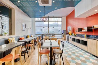 Appart'City Confort Paris Clichy-Mairie