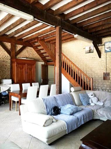 Maison de 2 chambres avec jardin clos et wifi a Le Vaudreuil