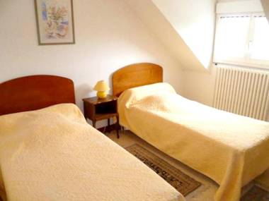 Maison de 2 chambres avec vue sur le lac jardin amenage et wifi a Chateaulin