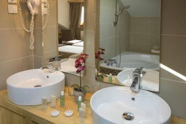 Les Gourmets - Chalet Hotel