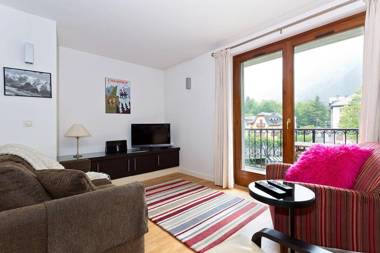 APARTMENT COSMIQUES - Alpes Travel - Central Chamonix - Sleeps 4