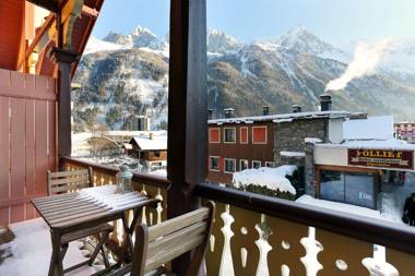 CHALET SUISSE - Alpes Travel - Central Chamonix - sleeps 4