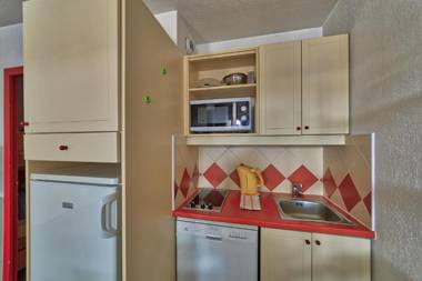 Ascender: Residence Riviere