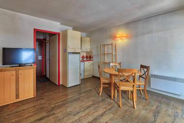 Ascender: Residence Riviere