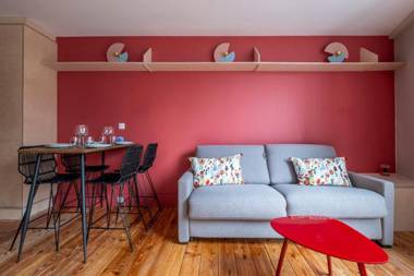 Modern studio with Mont Blanc view and pool