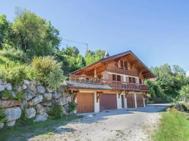 Beautiful Chalet in Saint-Gervais-les-Bains with Sauna