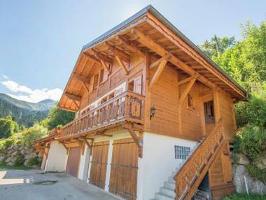 Beautiful Chalet in Saint-Gervais-les-Bains with Sauna