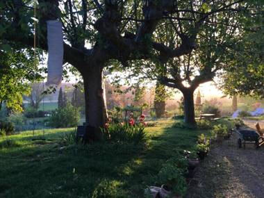 La Source Vegetarian Guest House