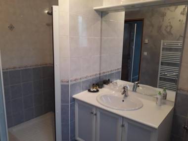 LE CLOS CASTEL -Chambre d'hôtes - Gîte équipé