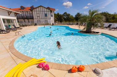 Adonis Cassen Les Hameaux De Chalosse