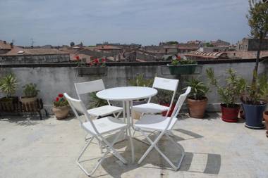 Penthouse Apartment overlooking Place Carnot