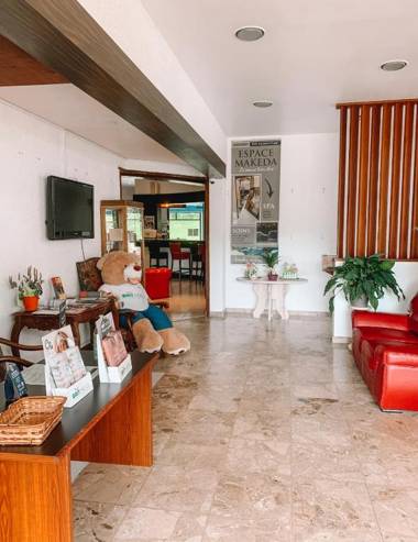 BRIT HOTEL DU LACA - Capvern