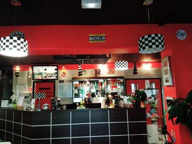 Enzo Hotels Cannes-Écluse by Kyriad Direct