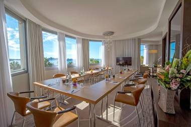 Radisson Blu 1835 Hotel Cannes