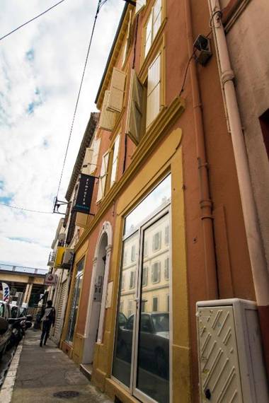 Florella Achard Apartment