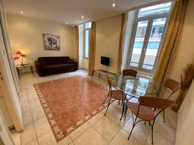 Cannes Holiday Suites