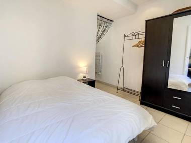 1 Bedroom Notre Dame 2 mins from the Croisette and the Palais 225