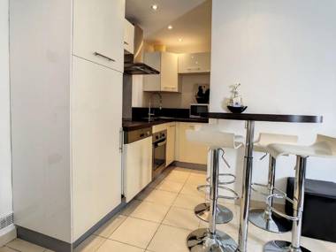 1 Bedroom Notre Dame 2 mins from the Croisette and the Palais 225