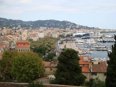 Apartment on the Croisette with sea view
