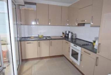 Stunning three bedroom apartment on seafront in Cannes with panoramic sea views 399