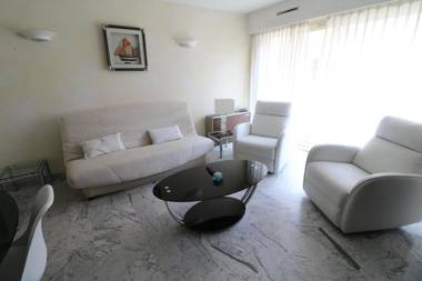 2 bedroom 2 bathrooms 2 mins from the Croisette Monod 348