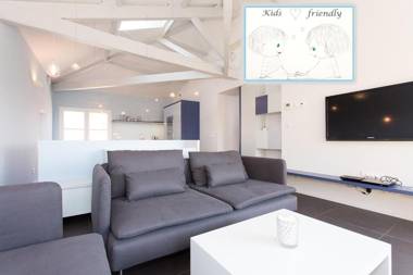 Top floor2 beds w/sea wiew