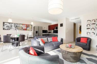 3 bedrooms: 200m from Croisette