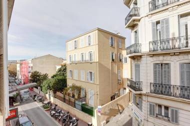 STUDIO 5 minutes du Palais entierement rénovés