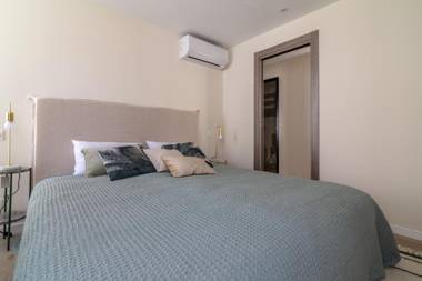 Scandinavian Urban 3 - 2BR apartment in Cannes center - close to the beach and Palais