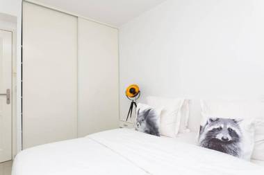 MARTINEZ HOTEL AREA: Modern 3 bedrooms w/ terrace