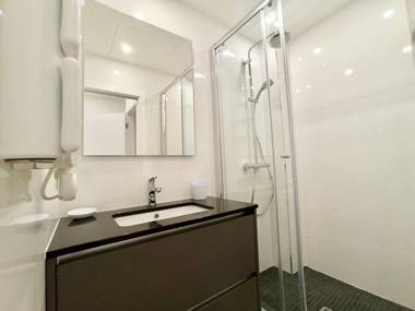 Brand-New 1 Bedroom Fully Refurbished