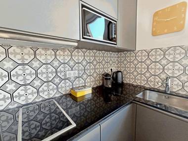 Brand-New 1 Bedroom Fully Refurbished