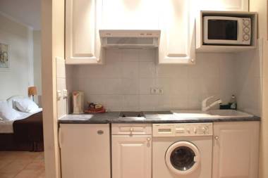 Studio Commandant Andre 13