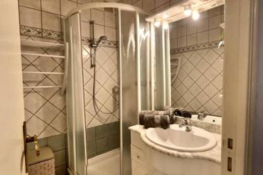 Apartment 2 bedroom Bijou Plage Cannes Croisette