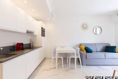 Brand new 2 bedrooms next to Croisette !