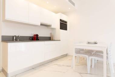Brand new 2 bedrooms next to Croisette !