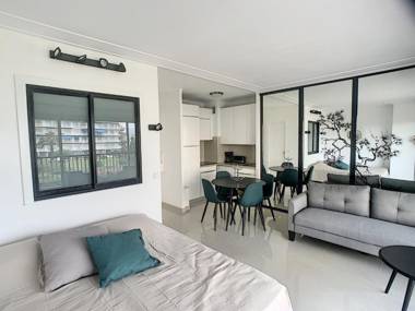 Studio Cannes 1 pièce 2 personnes - FR-1-470-50