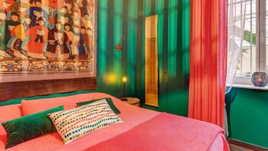 Cocoon in Cannes *****