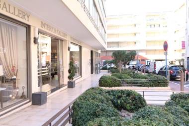 Beautiful studio at the Grand Hotel Residence with sunny balcony 138