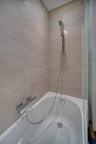 IMMOGROOM - Very Pleasant and Bright - Cozy - Shops