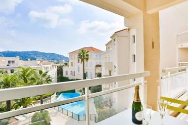 Bright One BDRM Apartment A/C-Swimming Pool/Congress by Olidesi