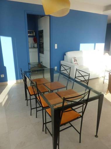 Nice flat with TERRACE on the Croisette