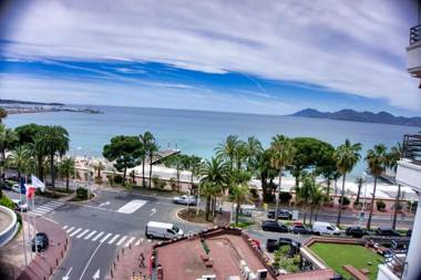 Cannes Croisette sea view